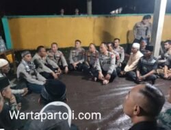 Ratusan Warga Lepas Personel Polda Riau dengan Doa dan Haru di Salareh Aia Timur