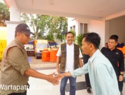 Ratusan Paket Rendang dari Dharmasraya, “Rasa Persaudaraan yang Hangat di Tengah Luka Agam”