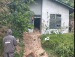 1 Rumah Tertimbun Longsor, Tiga Warga Selamat