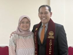 Dari Gelanggang ke Ruang Doktoral, Septri Tuntaskan Ujian Disertasi Ilmu Keolahragaan di UNP