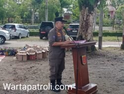 Satpol PP Bersama Forkopimda Agam Musnahkan 721 Botol Miras Hasil Sitaan