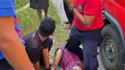 Rumah Dibakar Anak Sendiri yang Diduga ODGJ, Damkar Agam Bergerak Cepat