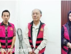 Tiga Tersangka Korupsi Revitalisasi Pasar Sungai Batang Tanjung Raya Ditahan.
