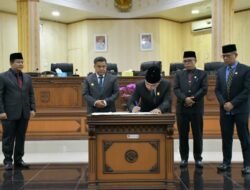 DPRD Dan Pemkab Agam Sepakati Perda Pertanggungjawaban Pelaksanaan APBD 2025